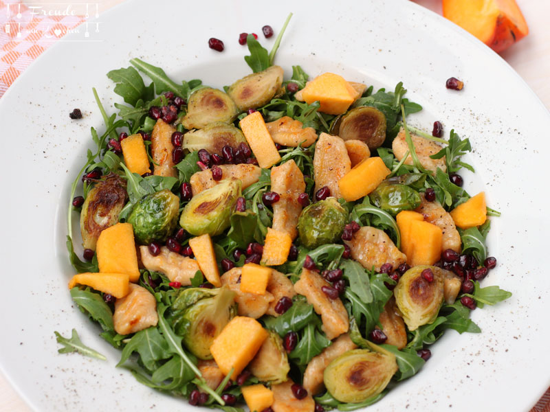 Kürbis Gnocchi auf Rucolasalat mit Kohlsprossen vegan - Freude am Kochen