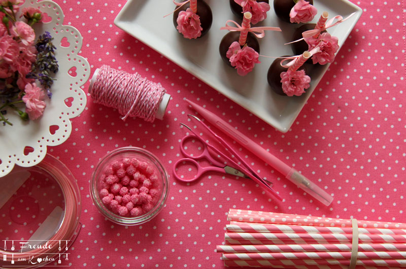 Vegane Rosenblüten Tonka Cakepops - Auszug aus "Vegane Cake-Pops" - Vegan - Rezept - Freude am Kochen