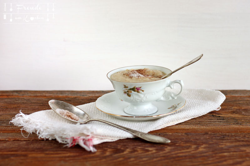 Kulinarische Kindheiterinnerung: Omas Grießkoch veganisiert - Freude am Kochen - Rezept vegan - Alpro Blogevent